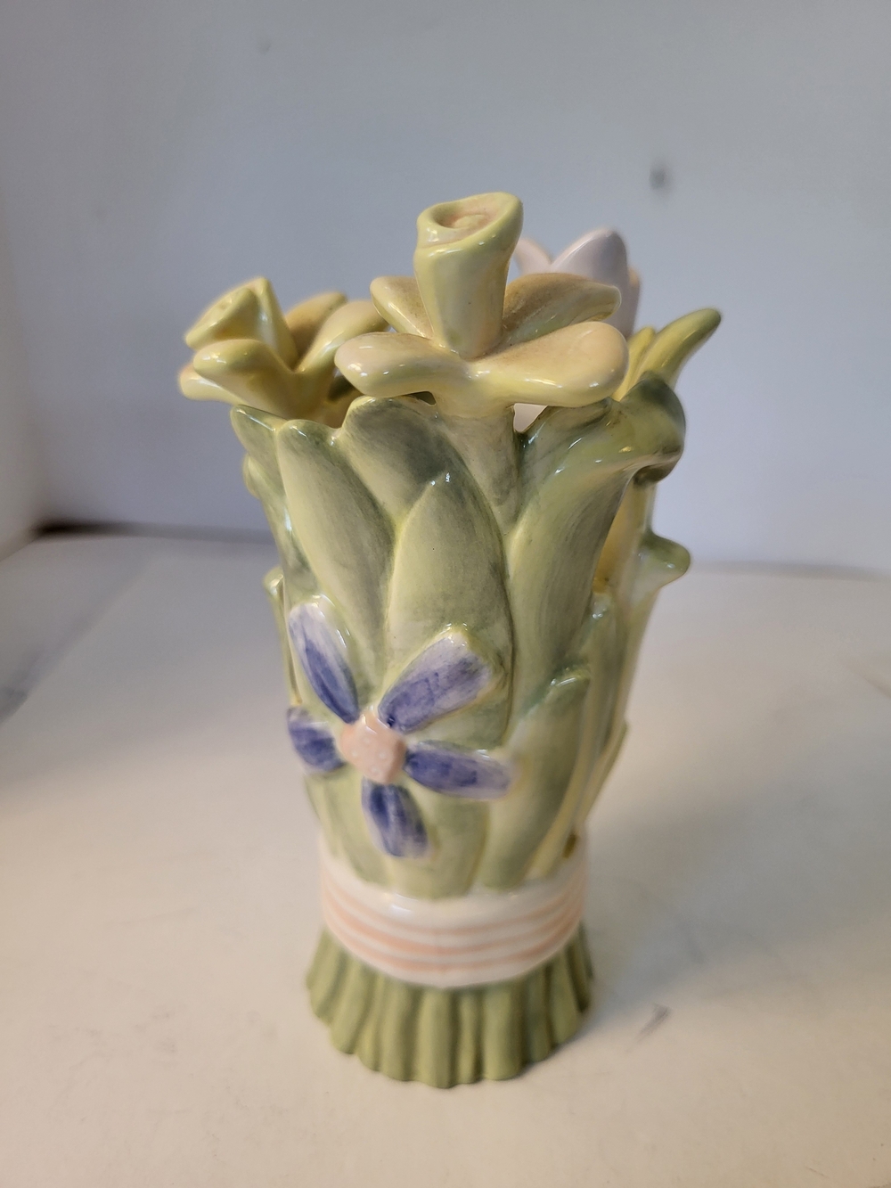 Vintage Russ Berrie Handpainted Ceramic Tulip Daffodil Vase 5.25"